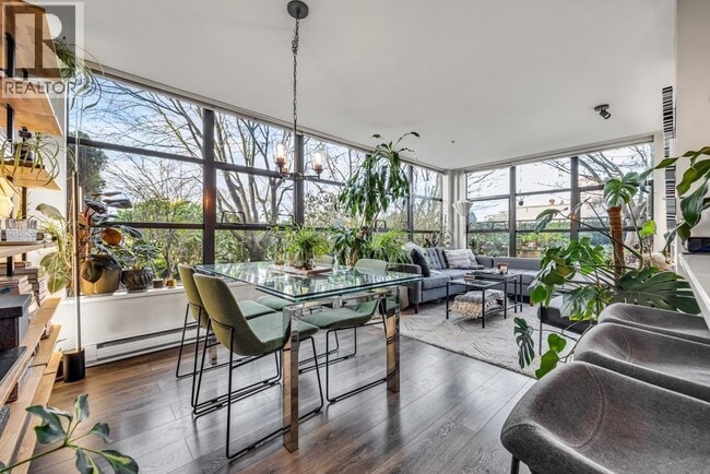 Photo - 301 306 SIXTH STREET Unité 301