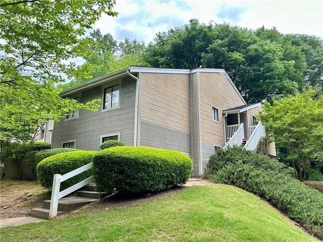 Photo - 2917 Ironwood Rd SE