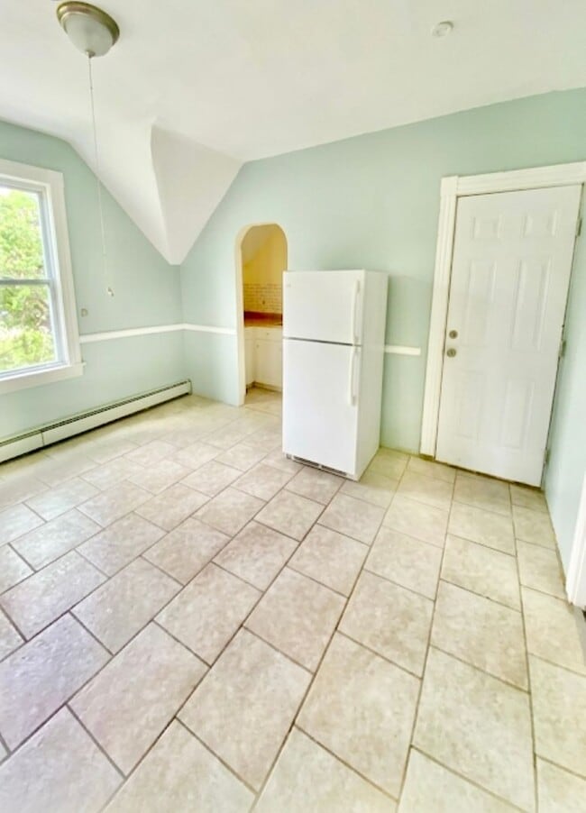 84 Harold St Unit 3rd Floor