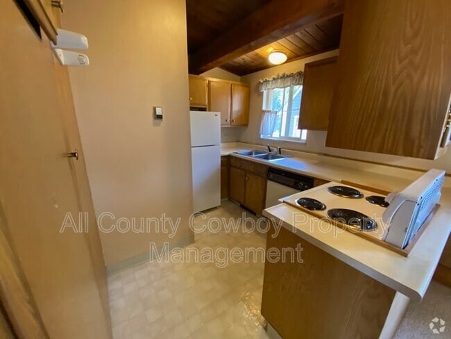 Building Photo - 1000 E Garfield St Unit Apt. 2