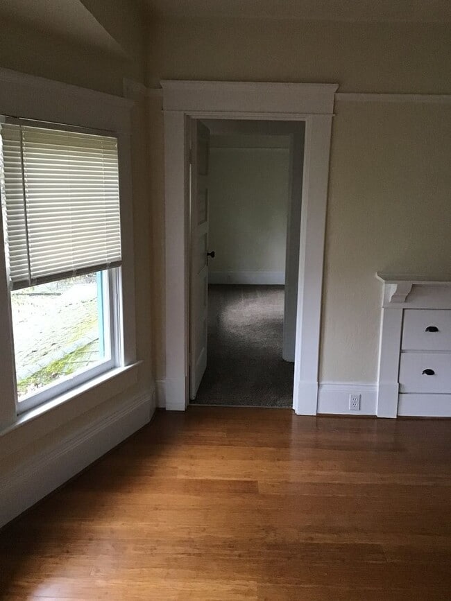 Photo - NW 5th Unit 02