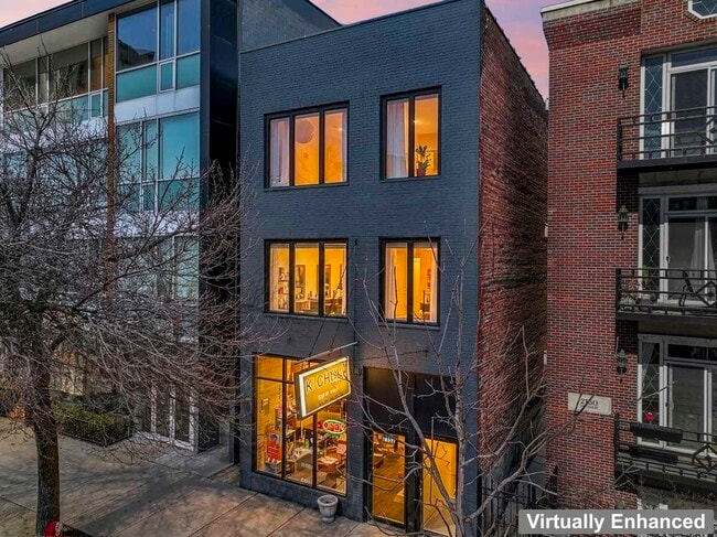 Building Photo - 2152 W Division St Unit 3R