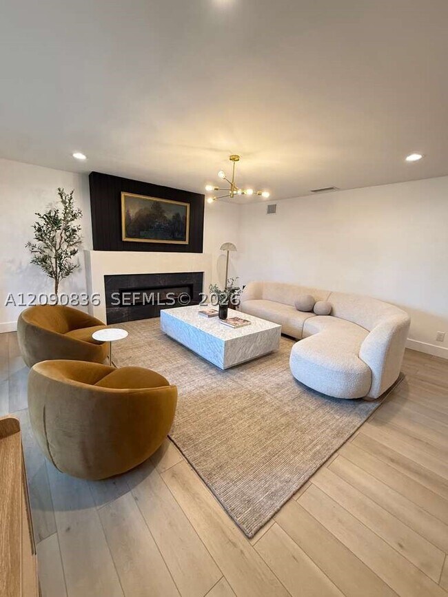 9221 SW 24th Terrace