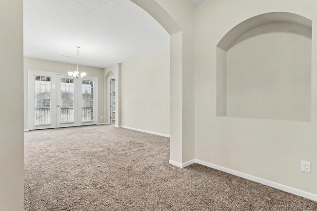 Photo - 800 Redwood Ln