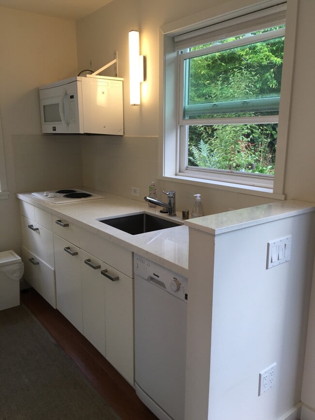 Photo - 1831 Woolsey St Unit A