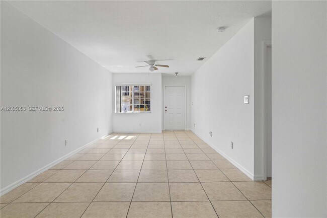 Photo - 330 SW 2nd Ave
