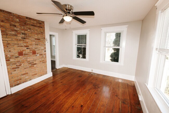 Photo - 76 Market St