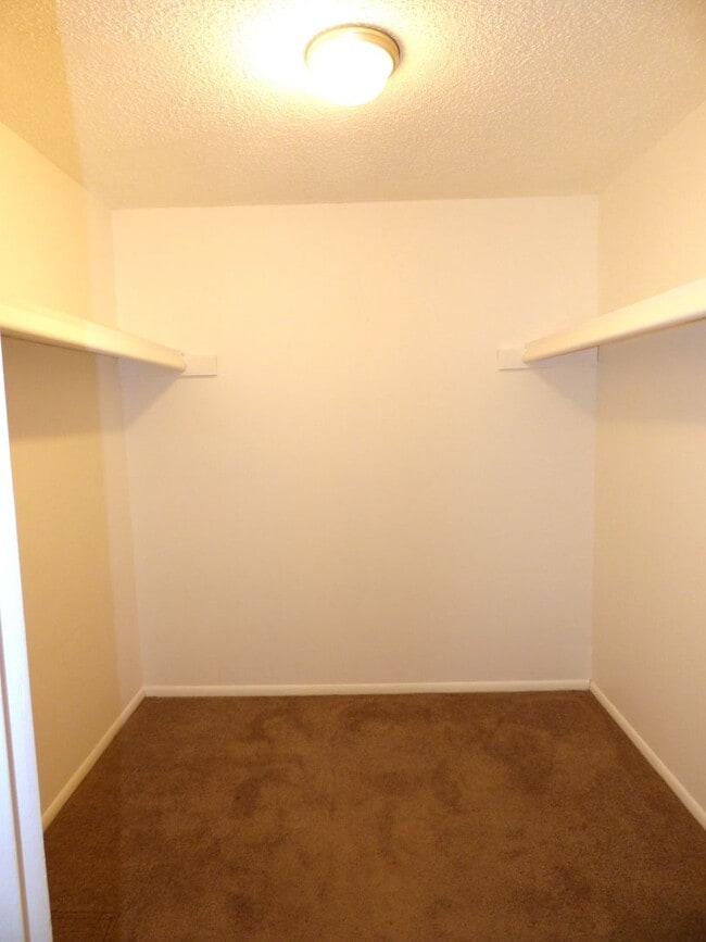 Photo - Cumjul05 - 1053-1055 Lansford Dr SE Unit 1053