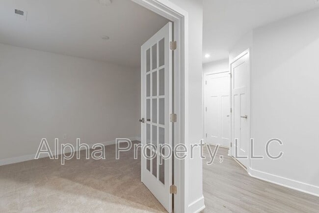 Photo - 120 Rollins Ave