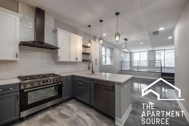 Building Photo - 3253 N Elston Ave Rental