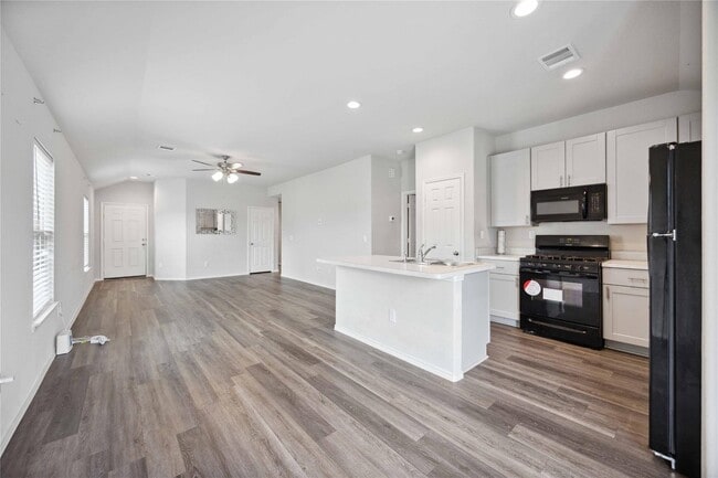Photo - 7907 Hollow Root Ln