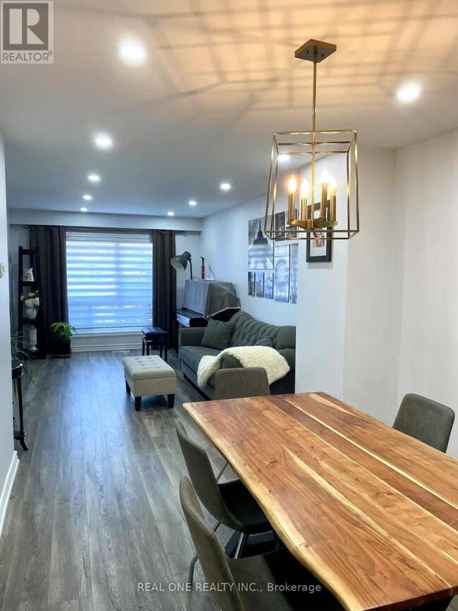 Photo - 3578 Queenston Dr