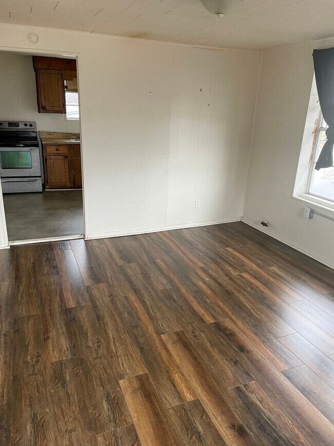 Photo - 625 E Mill St Unit B