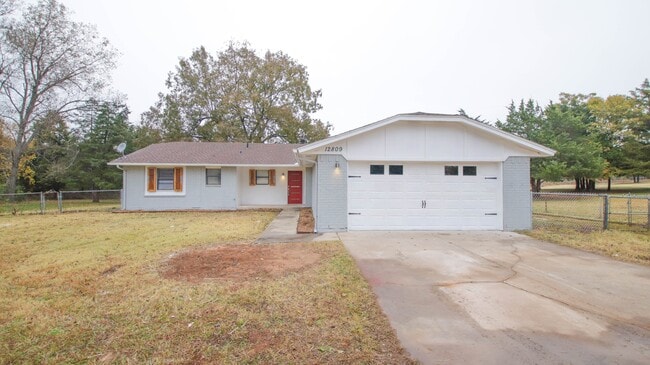 Building Photo - 12809 Buckboard Rd