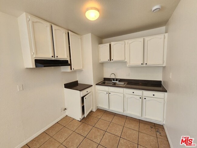 Photo - 807 E Vernon Ave