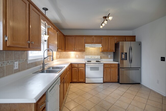 Photo - 1105 McDonough Cir