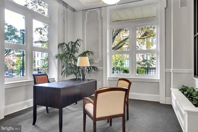 Photo - 1308 Clifton St NW Unit 210