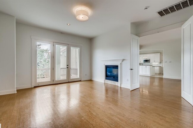 Photo - 2800 Waymaker Way