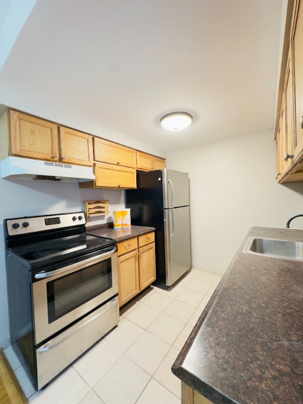 Photo - 102 Hopkins Ct