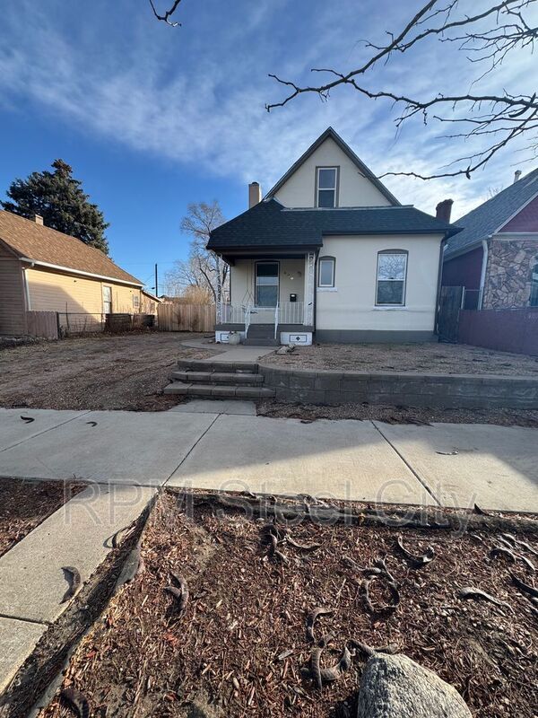 Photo - 908 Spruce St