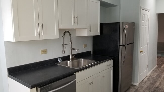 Kitchen 2 - 3348 Greenwood Blvd Unit A