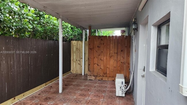 1921 SW 83rd Ave Unidad 1