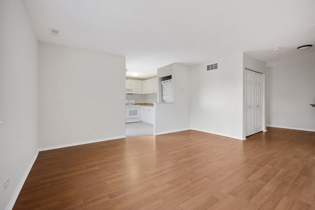 Photo - 93 N Victoria Ln Unidad D