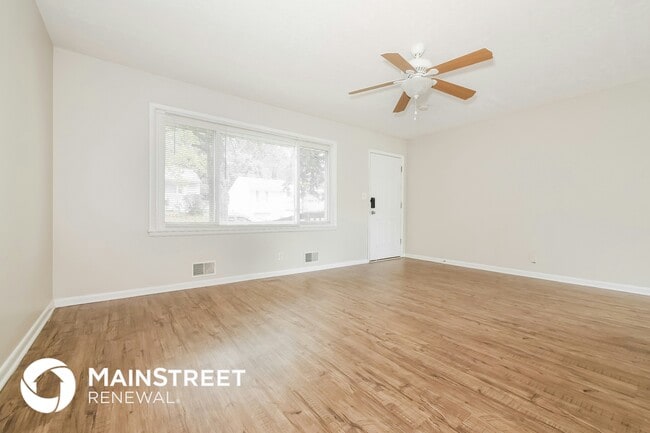 Photo - 206 Maple St