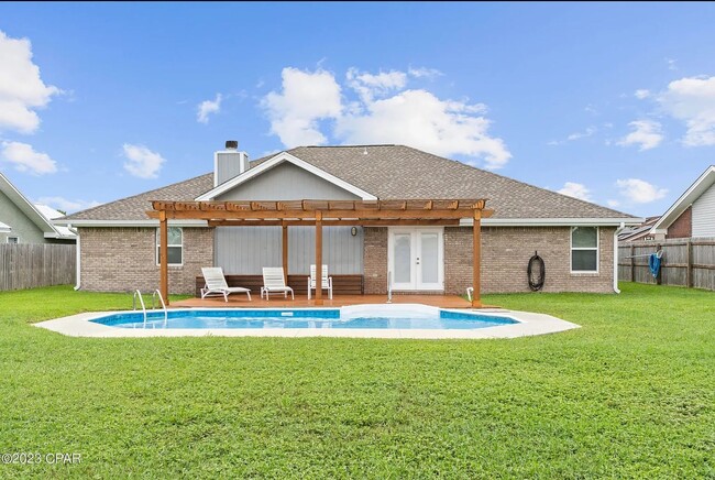 Photo - Stunning 4B / 2Bth Lynn Haven, Florida
