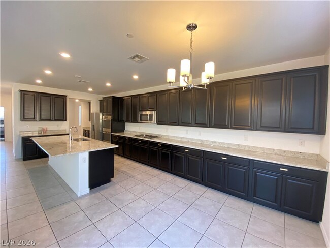 Photo - 898 Spring Haven St