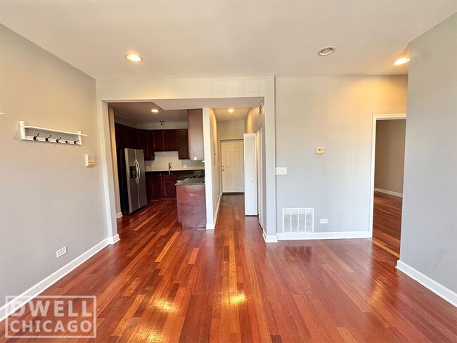 Building Photo - 3205 W George St Unit 2 Rental