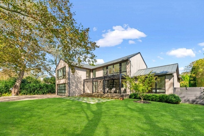 Photo - 60 Gansett Ln