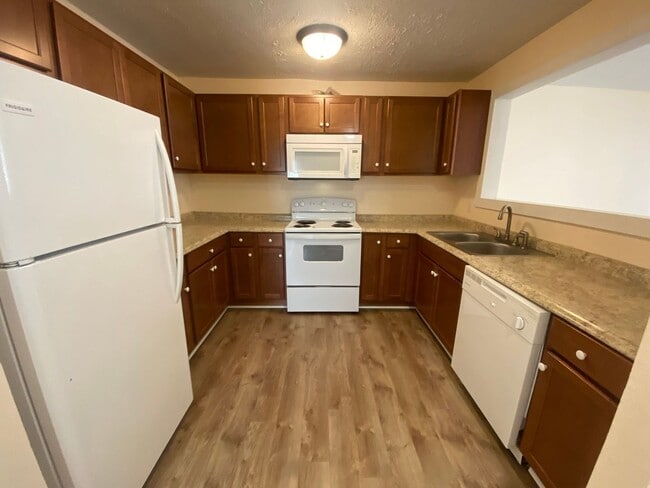 Photo - Charming 3Bed/2Ba Duplex Unit Conveniently...
