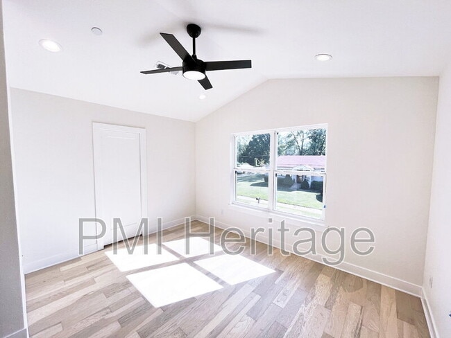 Photo - 602 N 6th St