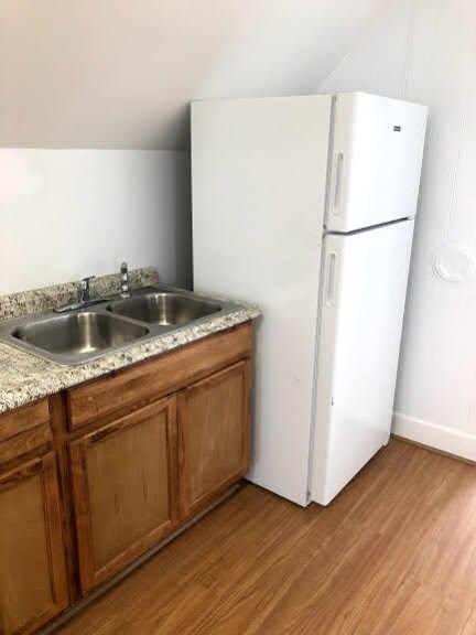 Photo - 645 Somerville St