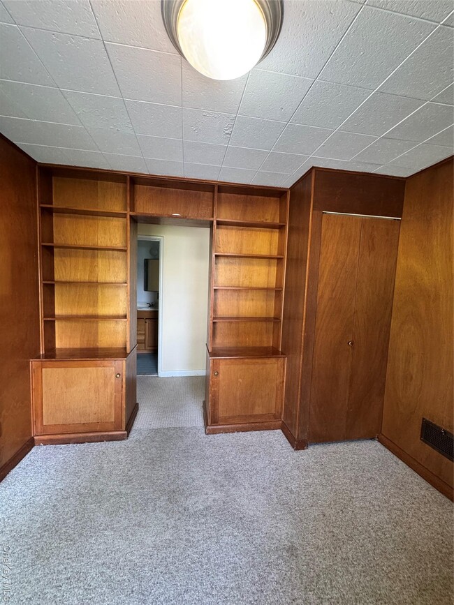 Photo - 84-88-88 E Main St