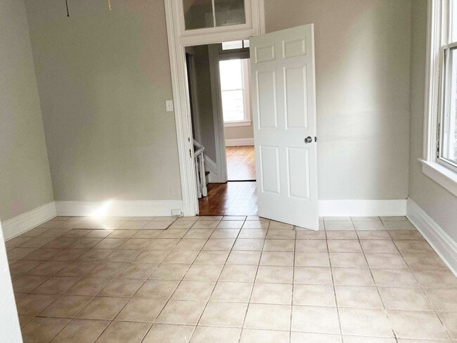 Photo - 3221 Bishop St