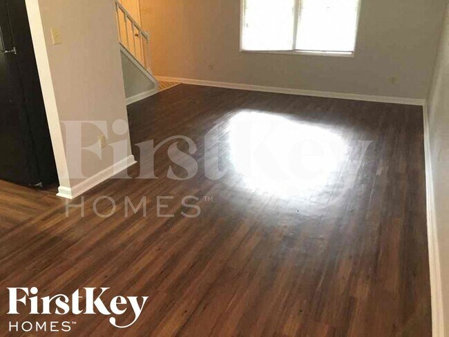 Photo - 2856 Baywood Dr