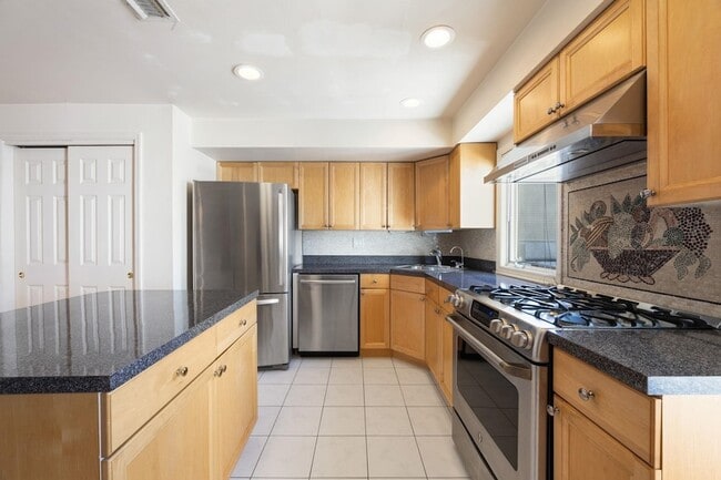 Photo - 312 Washington St Unit 2