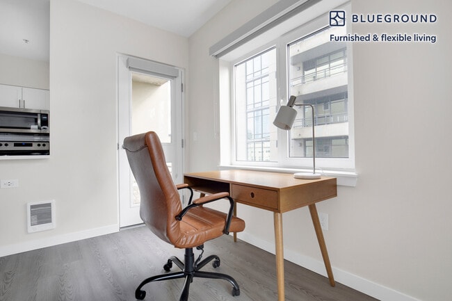 Photo - 10011 NE 1st St Unidad FL5-ID280