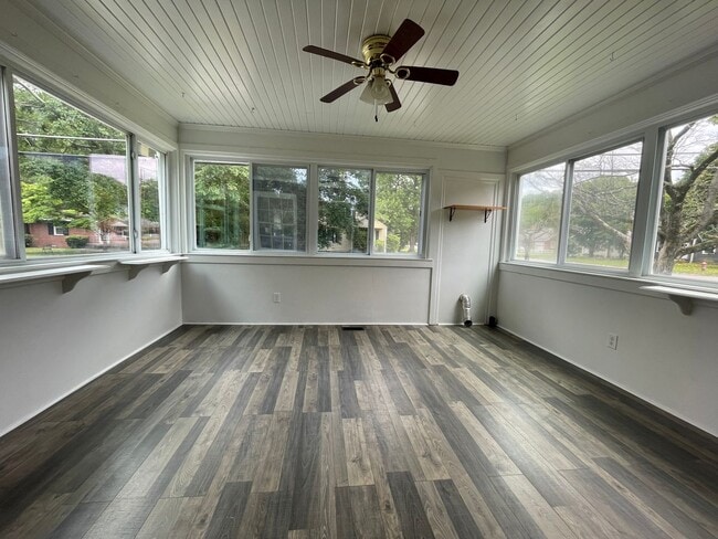 Photo - 701 S Andrews Ave