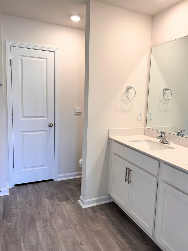 Photo - 459 David Hl Dr