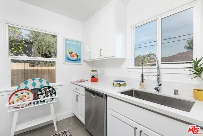 Photo - 4234 Verdugo Rd