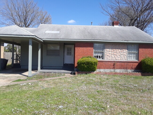 Photo - 2166 Benton St House