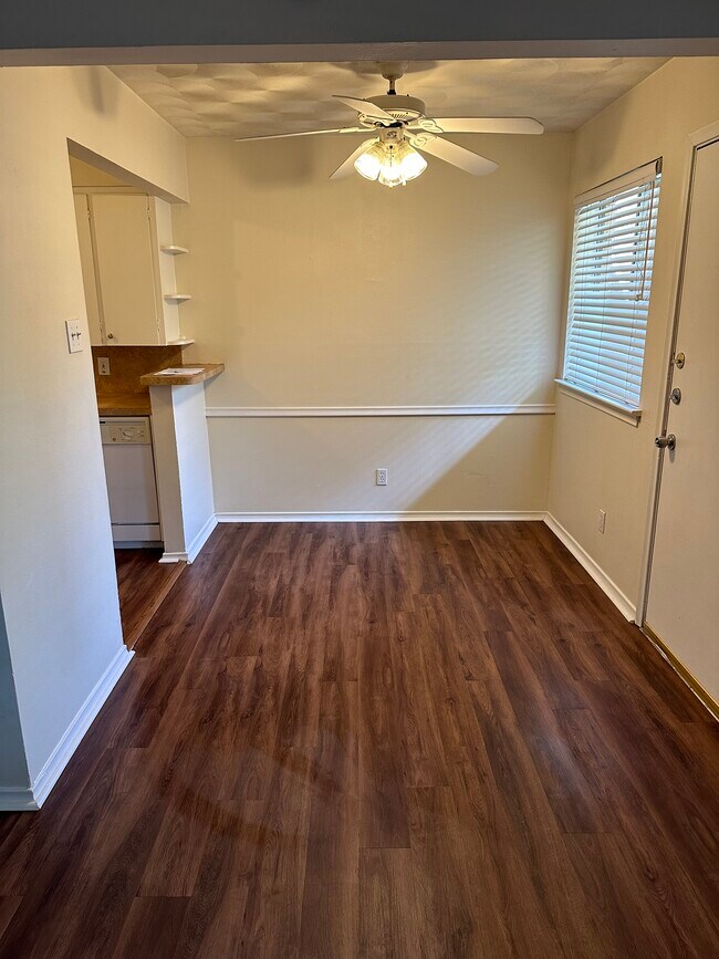 Photo - 6205 Oram St Unit H