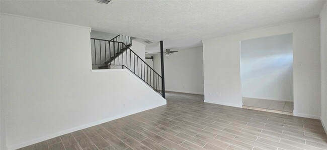 Photo - 7151 Chasewood Dr