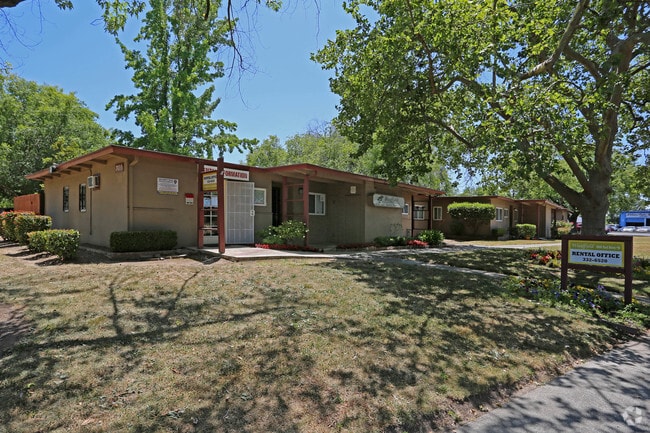 Woodfield Apartments - Woodfield Apartments