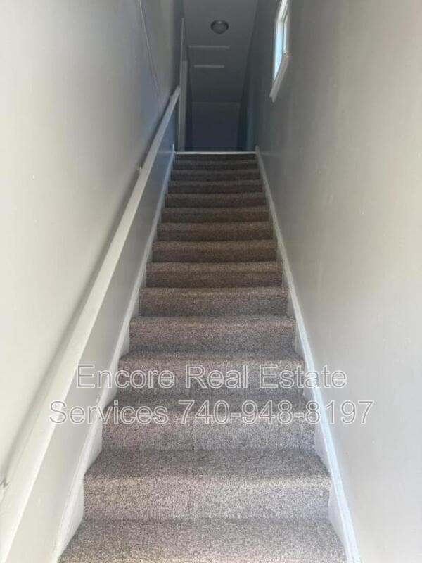 Photo - 144 1/2 S 3rd St