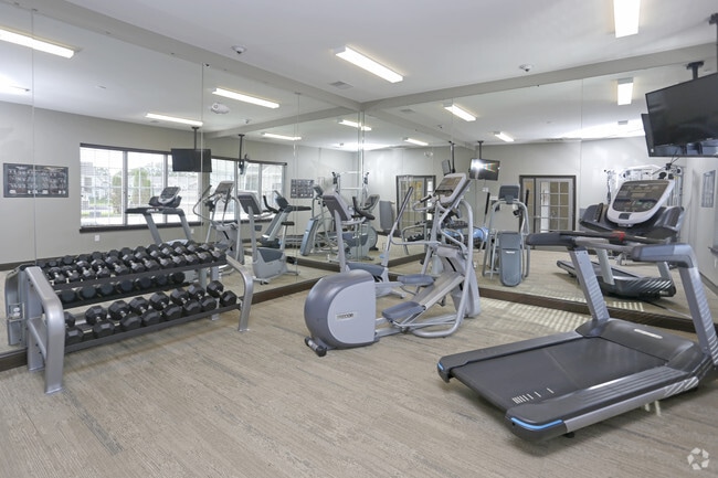 Gimnasio - River Glen
