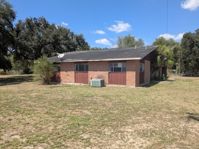 Photo - 1439 N Alamo Rd